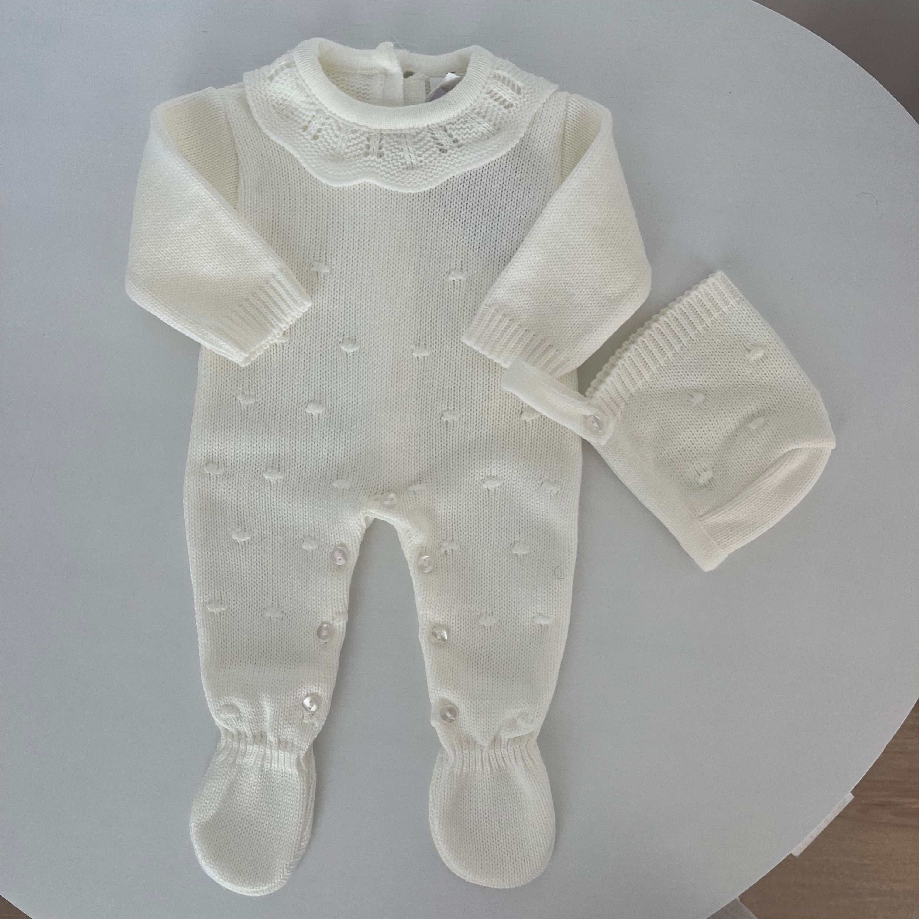 Conjunto saída de maternidade do pompom com gola