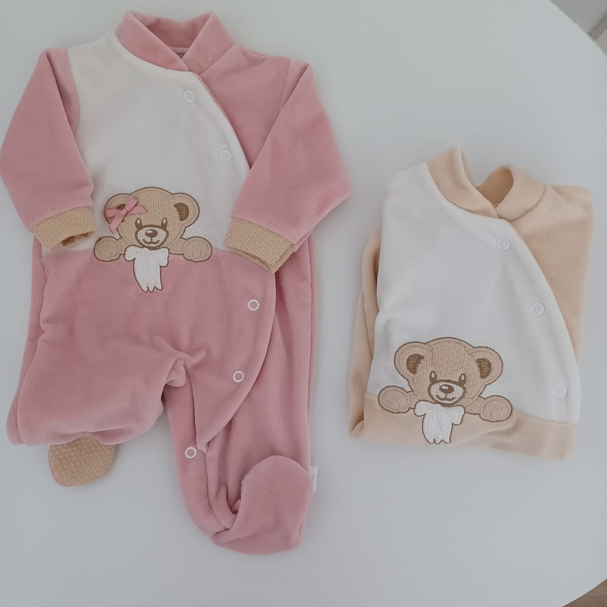 Babygrow do urso escondido