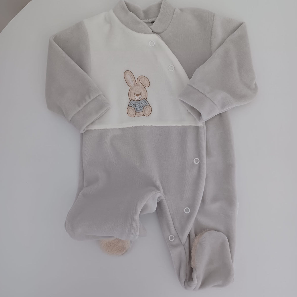 Babygrow dos coelhinho com pêlo