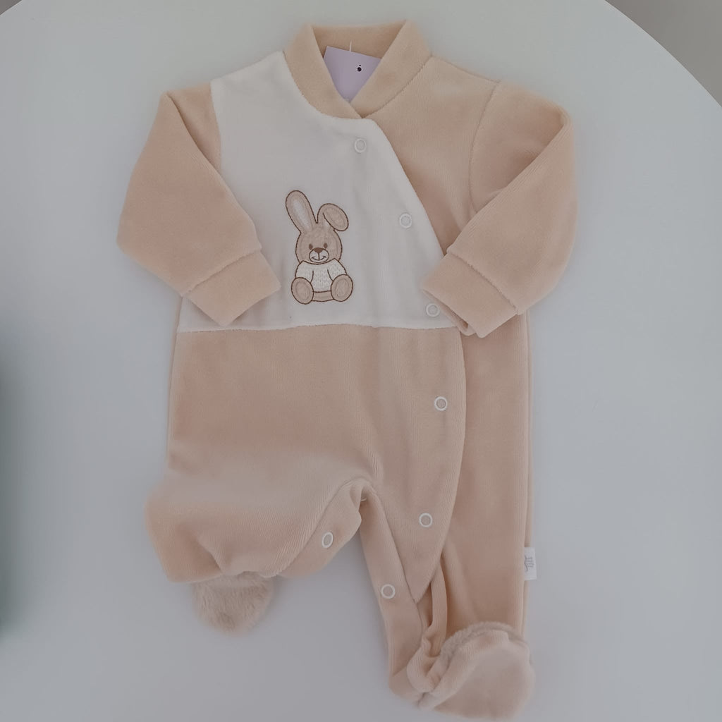 Babygrow do coelhinho de pêlo
