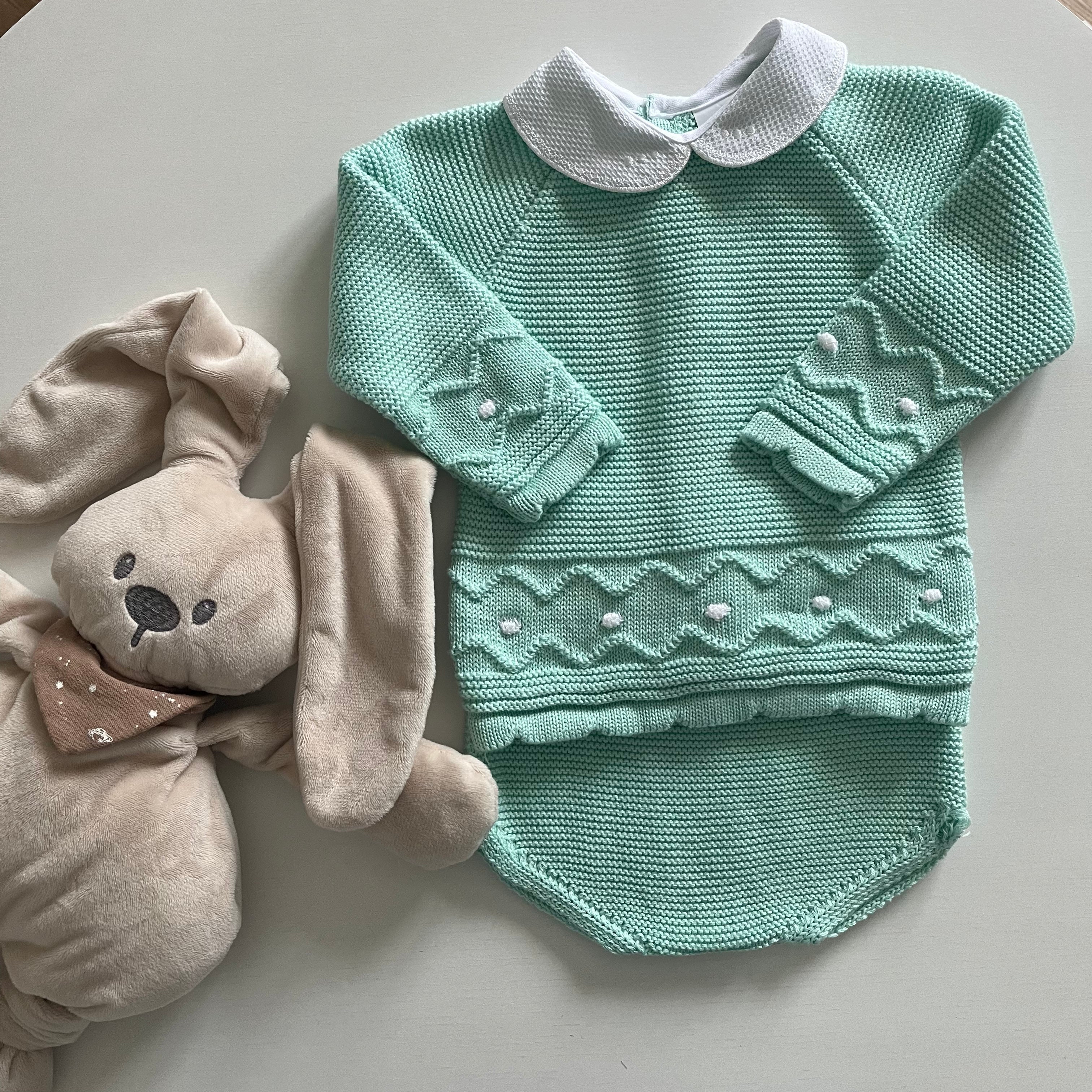 Conjunto de tapa fraldas e camisola
