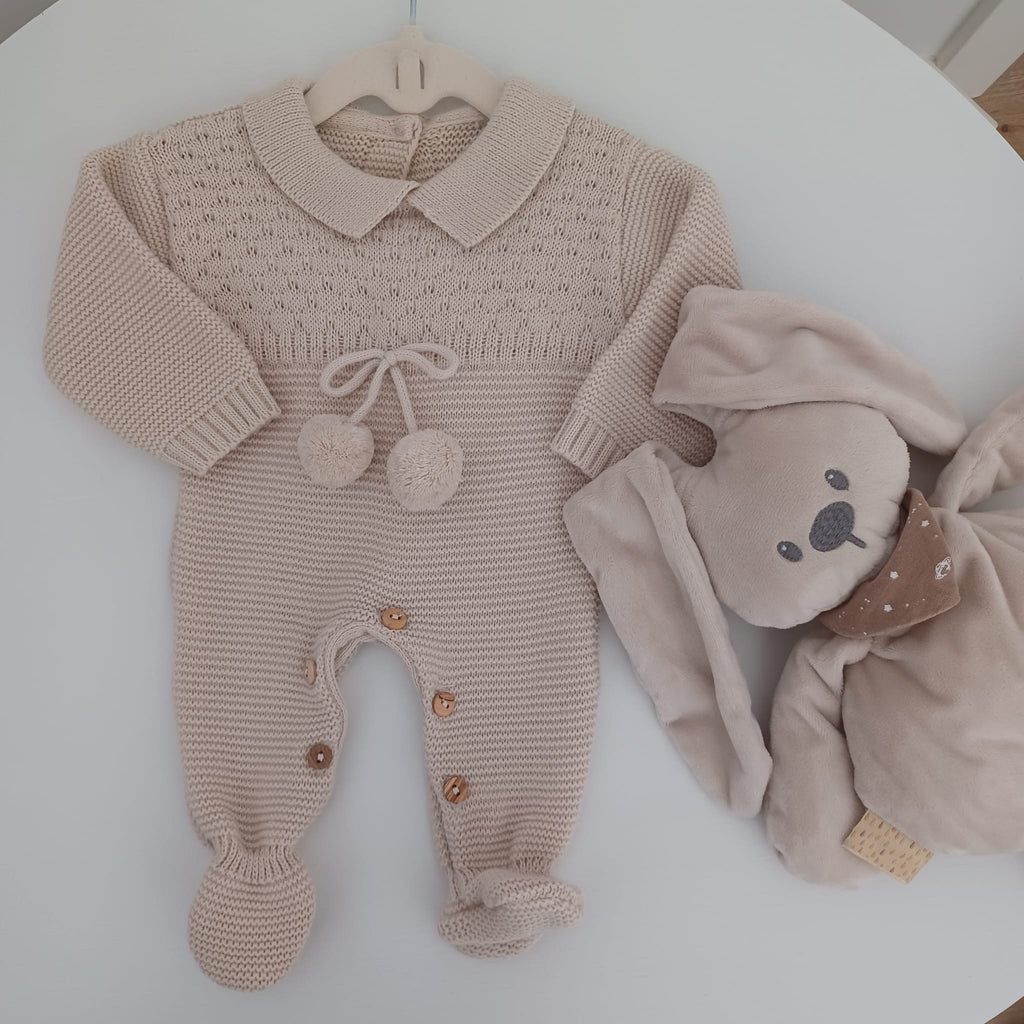 Conjunto saída de maternidade do pompom