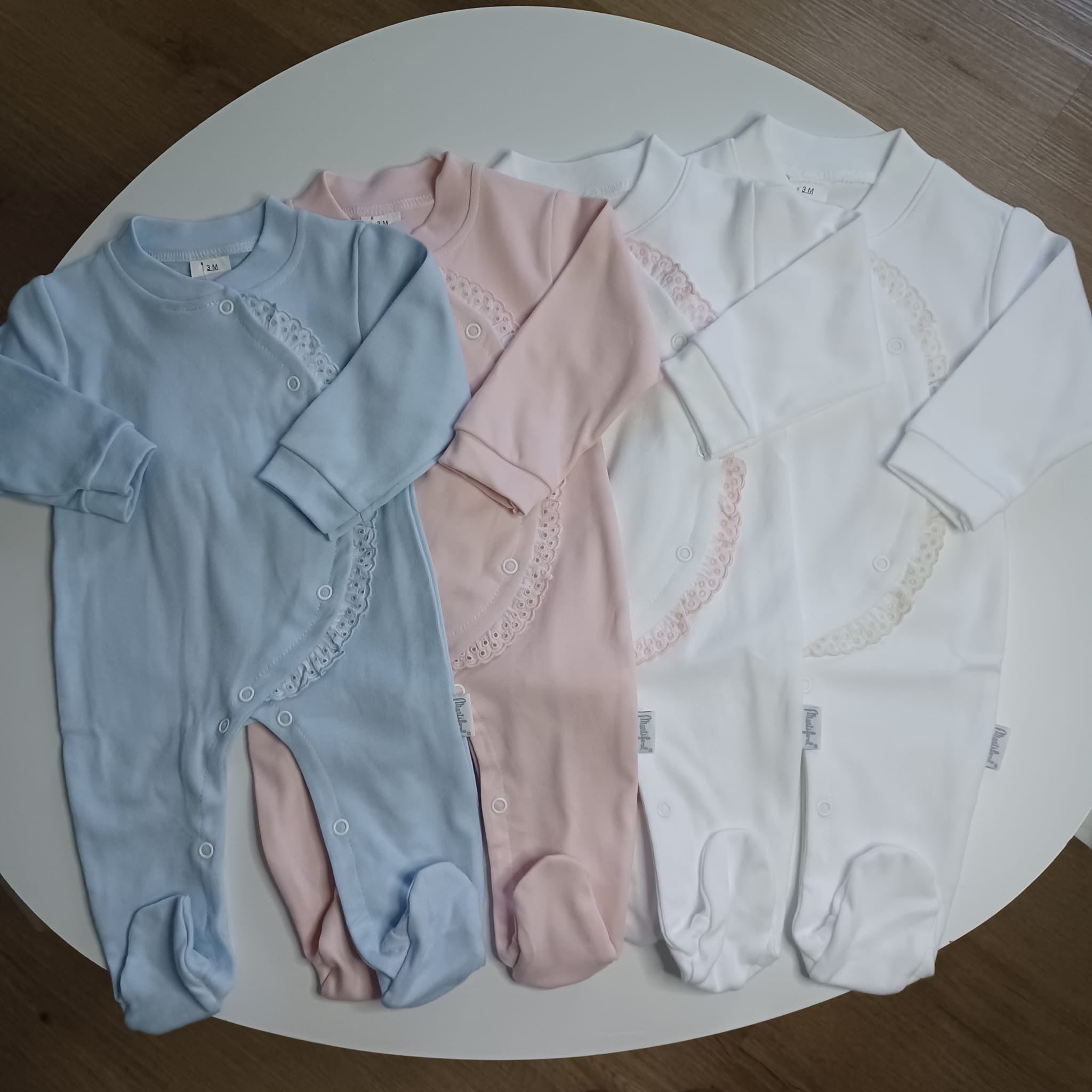 Babygrows - coleção do folho bordado