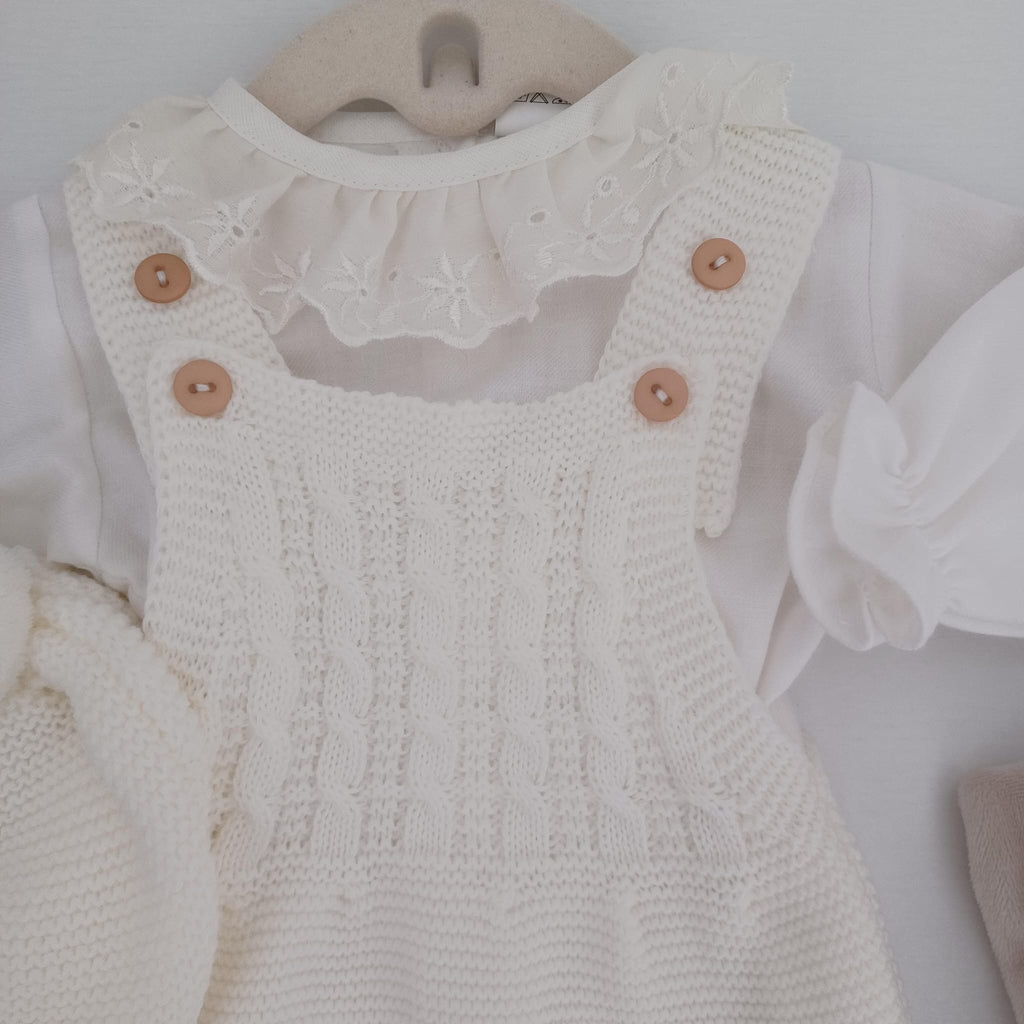 Conjunto de jardineiras de malha