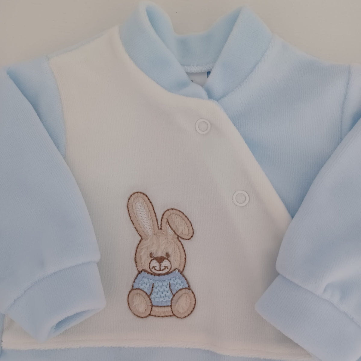 Babygrow do coelhinho de pêlo