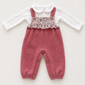 Conjunto de jardineiras florido