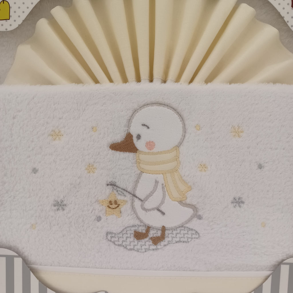 Lençóis de coralina do ratinho para berço