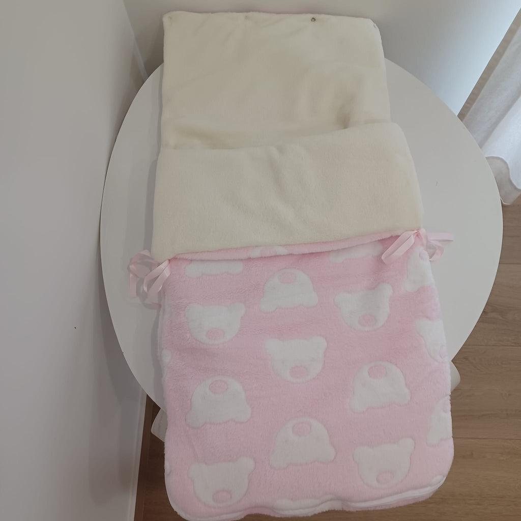 Saco de ovo das cabeças de urso