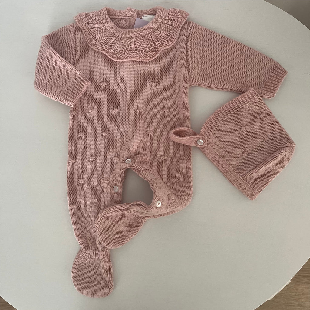 Conjunto saída de maternidade do pompom com gola