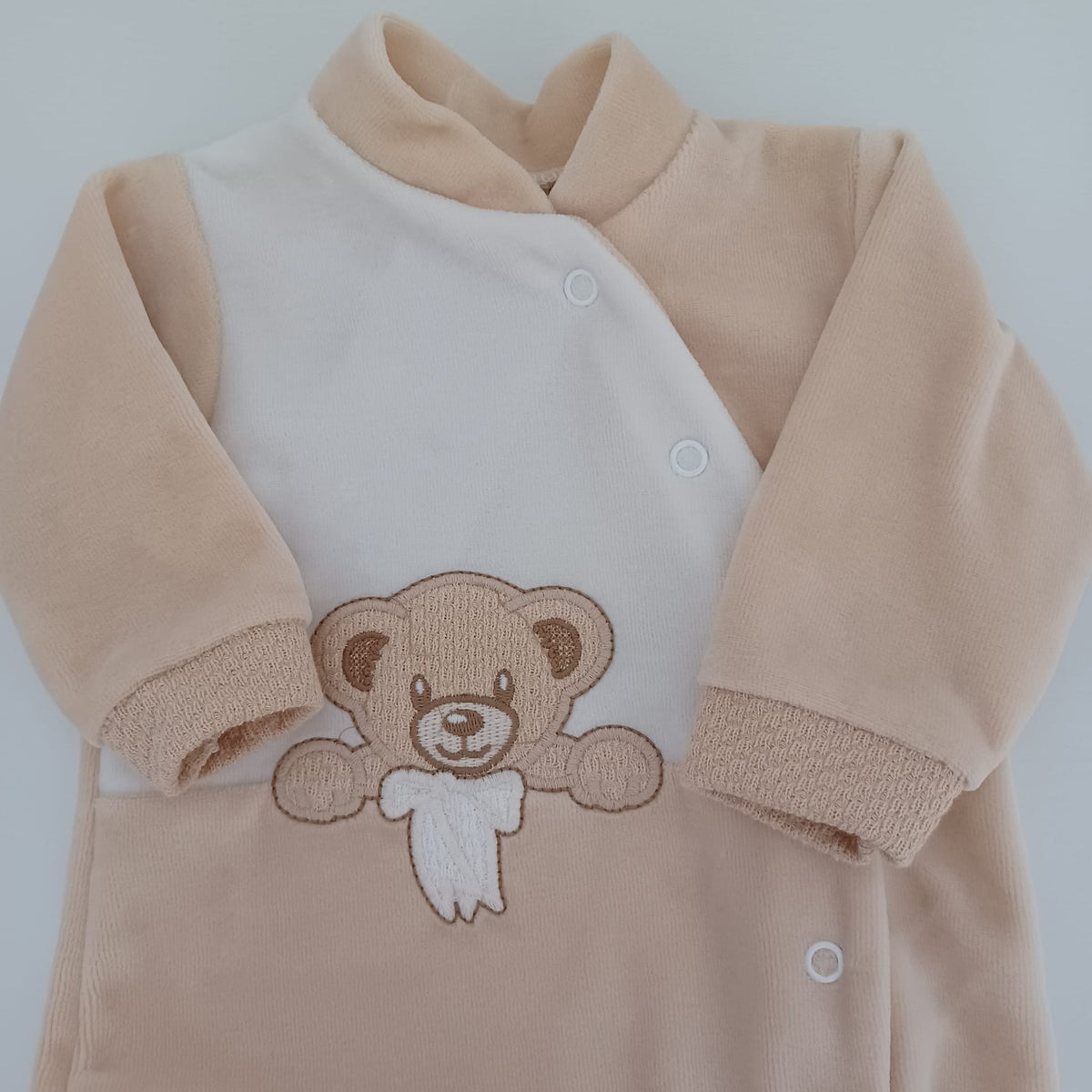Babygrow do urso escondido