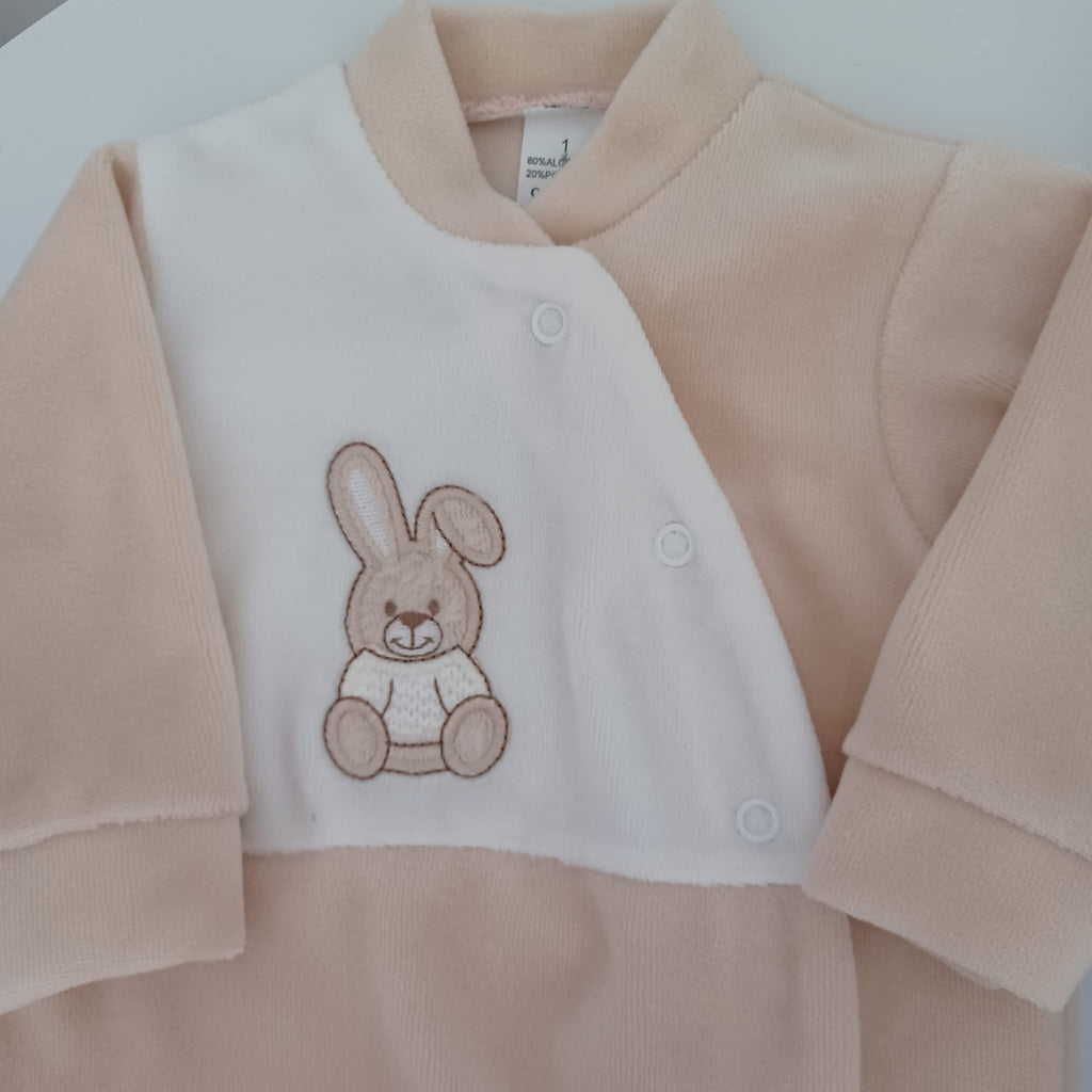 Babygrow do coelhinho de pêlo